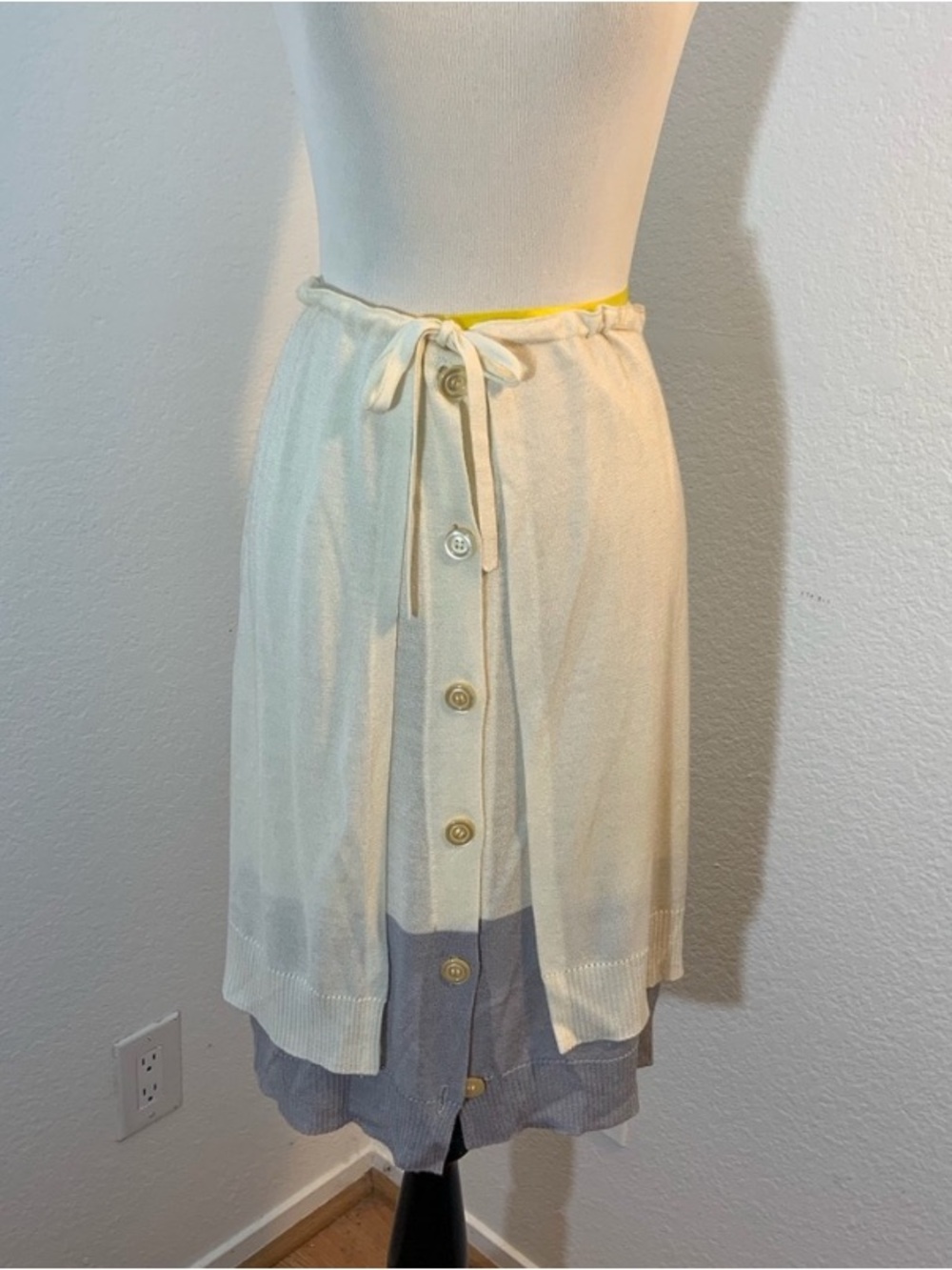 VGUC Angelo Tarlazzi Women’s Button Down Sweater Skirt